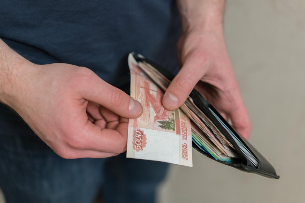 В России растёт доля наличных расчётов: что это значит для экономики