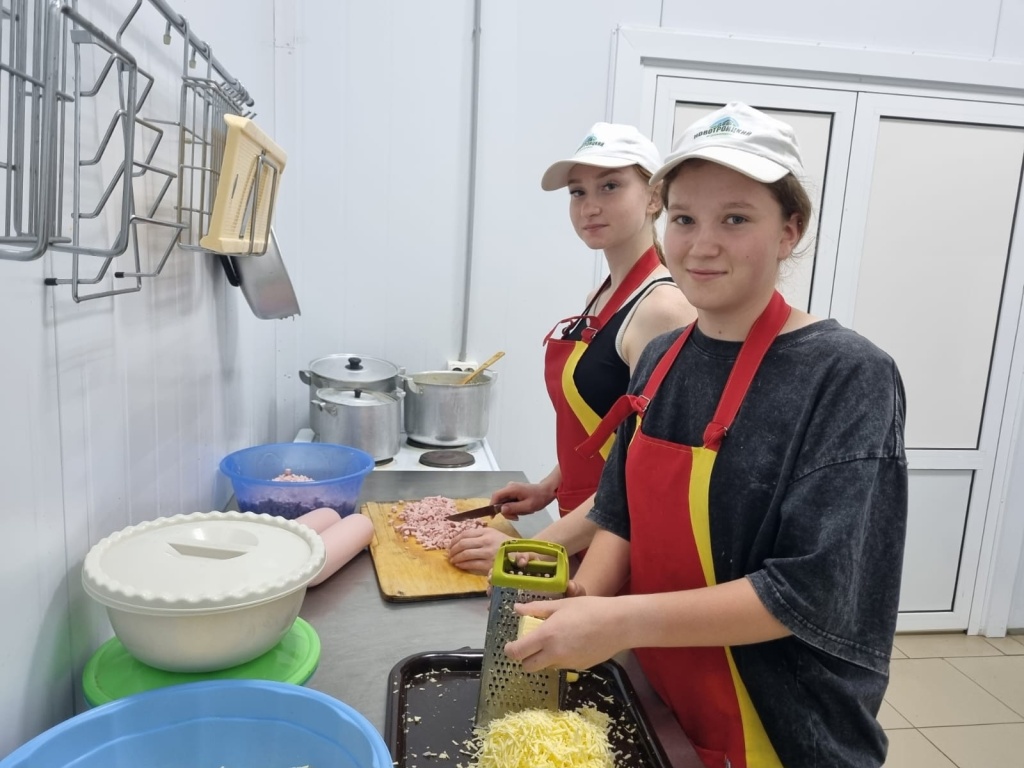 В Мордовии более 3 тысяч подростков трудоустроились в рамках нацпроекта "Кадры"