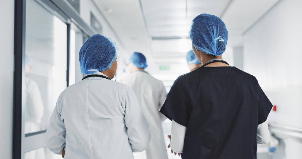 В Новосибирской области организовали первую анестезиолого-реанимационную бригаду медиков В Новосибирской области организовали первую анестезиолого-реанимационную бригаду медиков