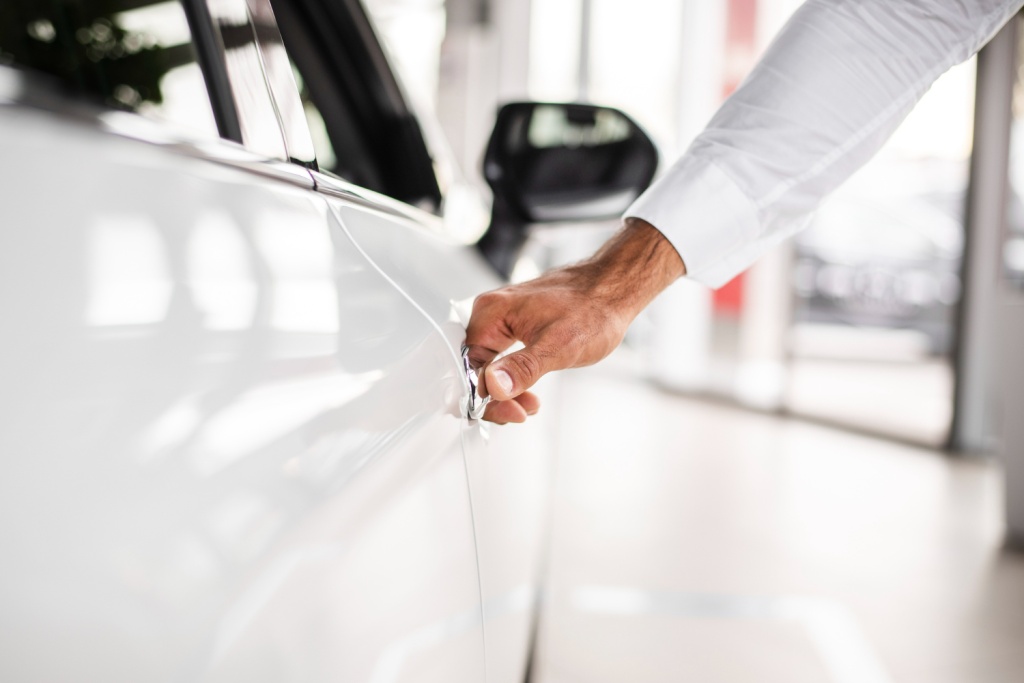 "Лента" выставила на продажу здание на улице Савушкина в Санкт-Петербурге