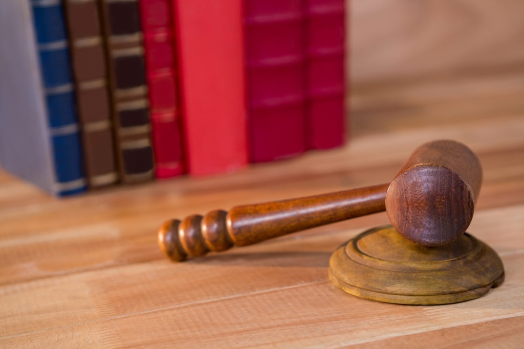 В Новосибирске будут судить браконьеров, застреливших по ошибке женщину В Новосибирске будут судить браконьеров, застреливших по ошибке женщину