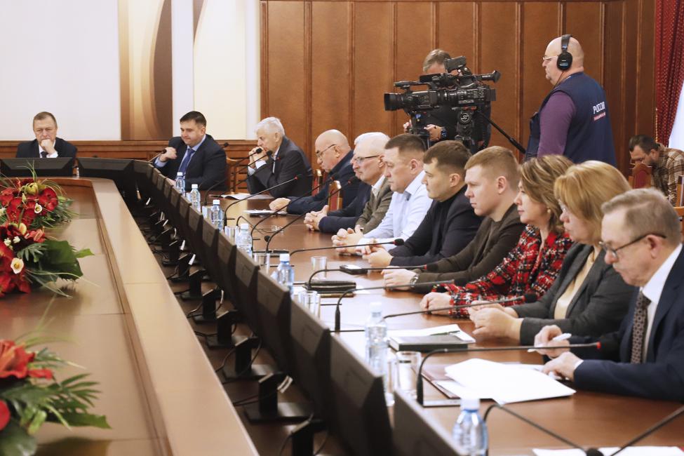 Депутаты ЗАКСа Новосибирской области: система распределения господдержки нуждается в реформировании Депутаты ЗАКСа Новосибирской области: система распределения господдержки нуждается в реформировании