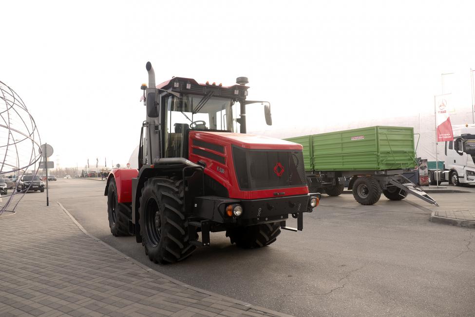 Депутаты ЗАКСа Новосибирской области участвуют в агропромышленной выставке