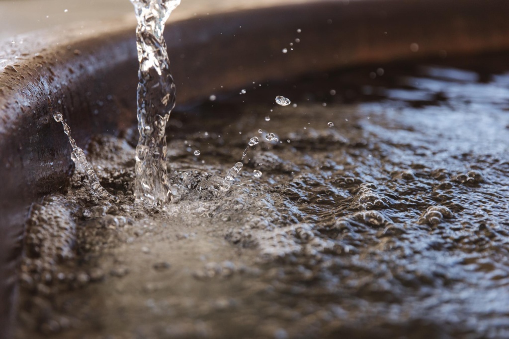 Специалисты устранили многолетние подтопления древних подвальных помещений Лазаревской церкви Псково-Печёрского монастыря Специалисты устранили многолетние подтопления древних подвальных помещений Лазаревской церкви Псково-Печёрского монастыря