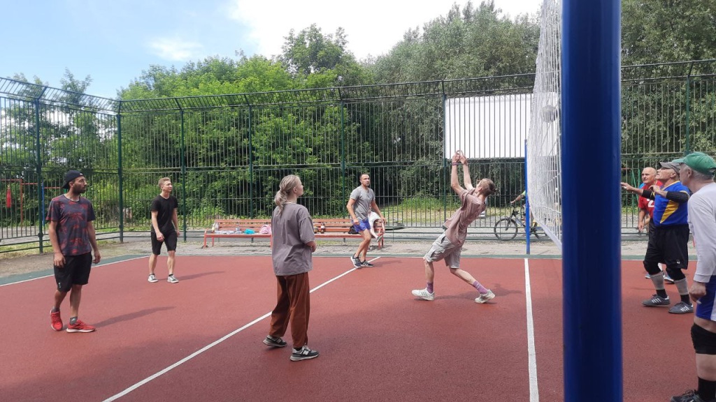 При поддержке депутата горсовета Новосибирска Александра Савельева прошёл турнир по волейболу При поддержке депутата горсовета Новосибирска Александра Савельева прошёл турнир по волейболу