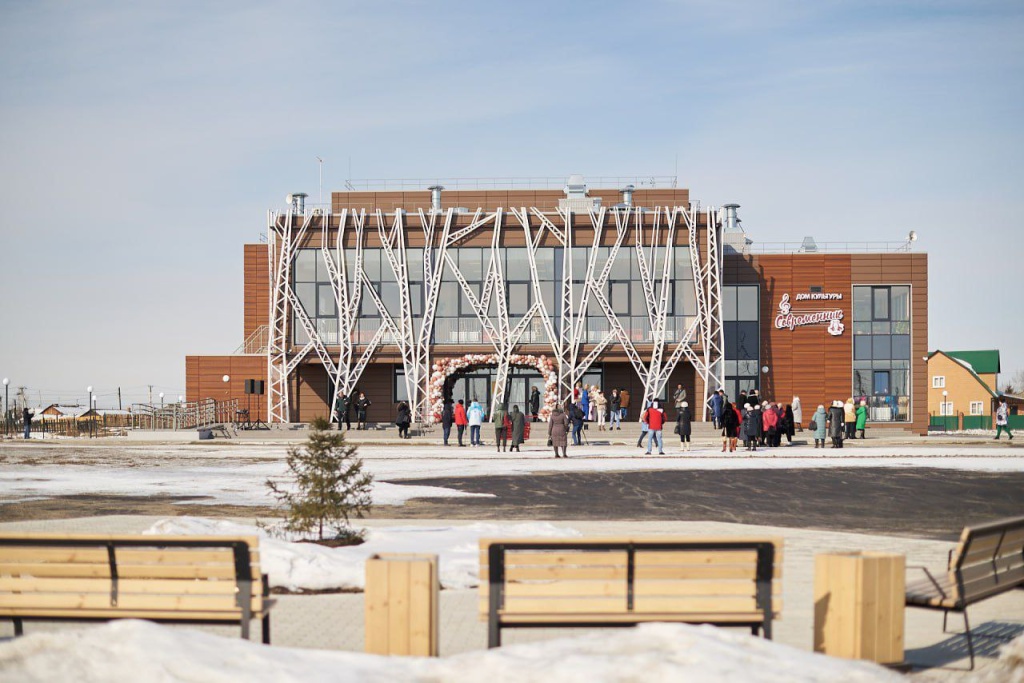 В селе Хомутово в Иркутской области появился новый Дом культуры В селе Хомутово в Иркутской области появился новый Дом культуры