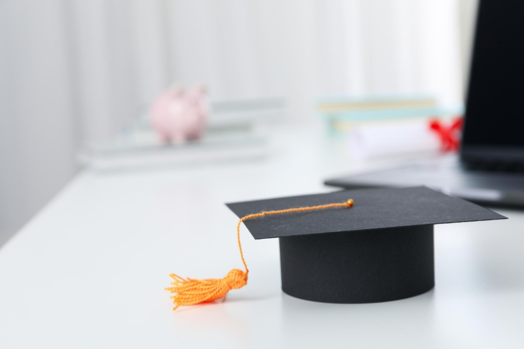 Рособрнадзор отозвал лицензию у одного из российских институтов