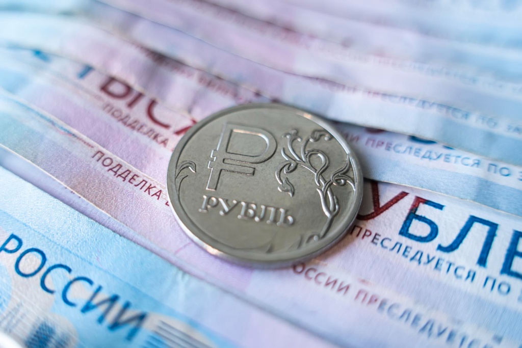 Власти обсуждают отмену требования по продаже экспортёрами валютной выручки