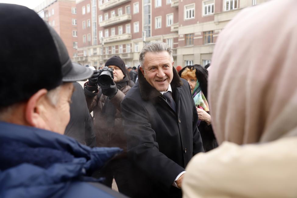 Председатель Заксобрания Новосибирской области Андрей Шимкив поздравил аграриев с профессиональным праздником Председатель Заксобрания Новосибирской области Андрей Шимкив поздравил аграриев с профессиональным праздником