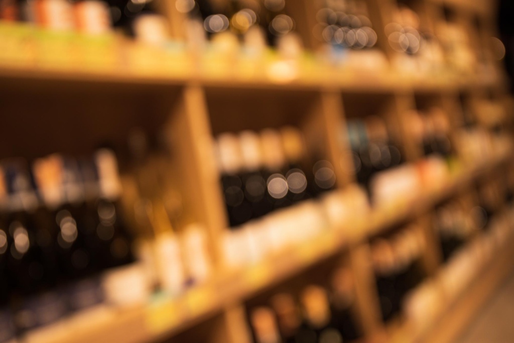 В Вологодской области закрылись более 350 магазинов, торгующих алкоголем и вейпами