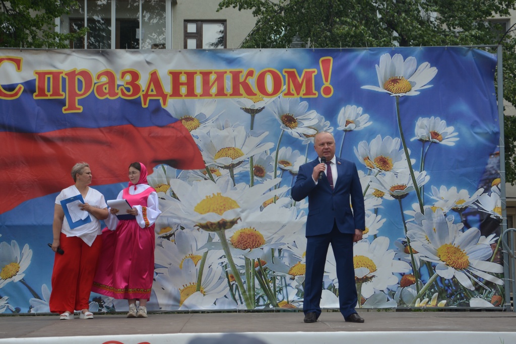 В Воронеже в сквере «У озера» отметили Международный День защиты детей