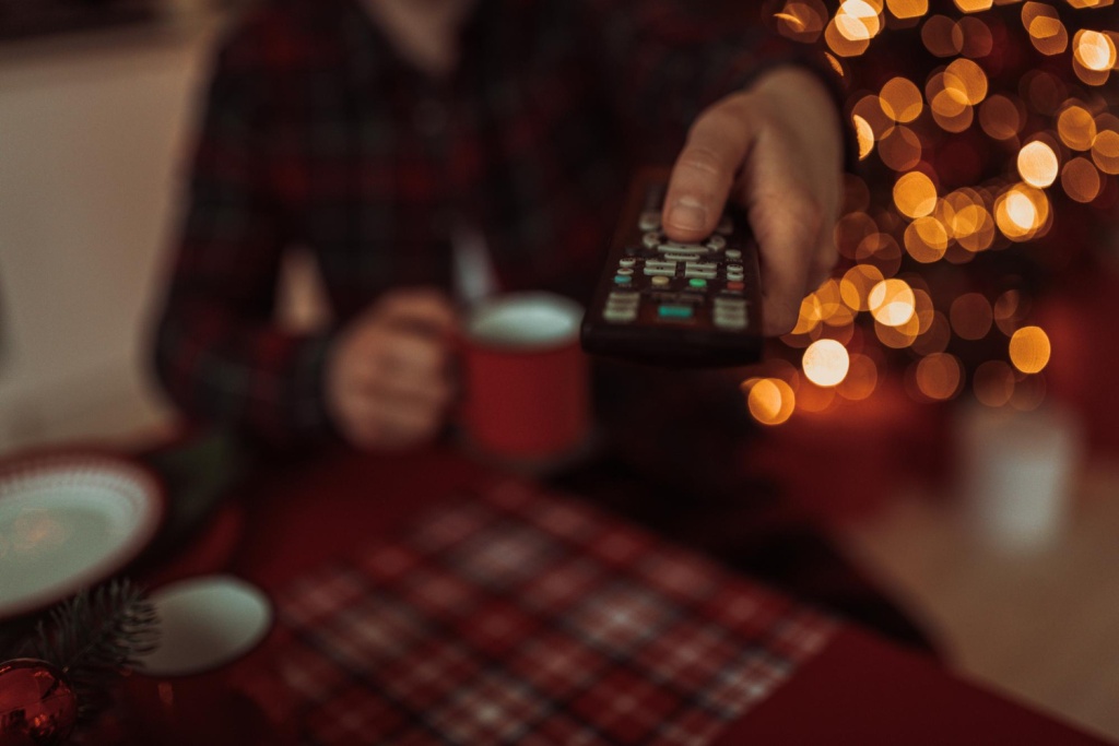 Телевизионные каналы поднимут цены на рекламу в новом году