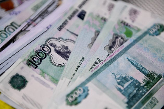 Исследователи ЦБ считают бум сбережений в России в основном вынужденным