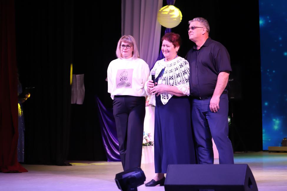 Спикер ЗАКСа Новосибирской области поздравил финалистов конкурса «Славим семьями Россию!»